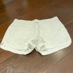 Vineyard Vines white shorts with flowers